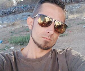 Andres 32