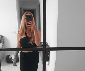 María