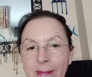 Gloria Villave