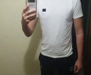 Isner without hands  